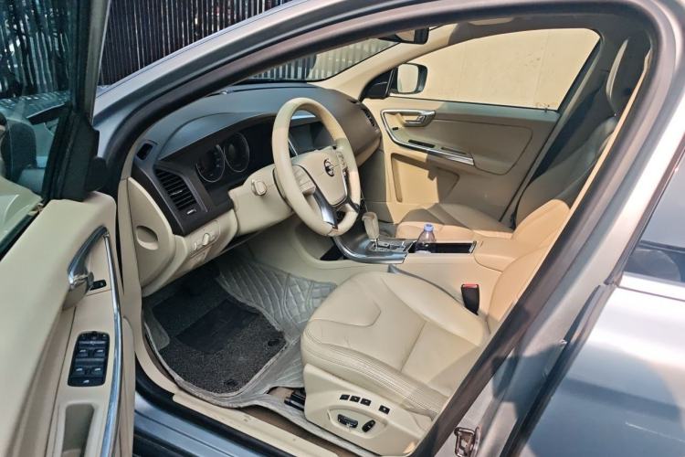 Used Volvo XC60 2012 T6 AWD Comfort Edition Driver Seat