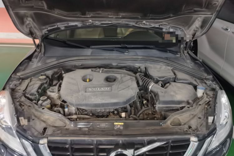 Used Volvo XC60 2012 T5 Zhiya Edition Engine Bay