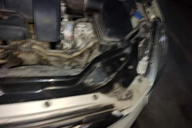 Used Volvo XC60 2012 T6 AWD Zhiya Edition Engine Bay Left