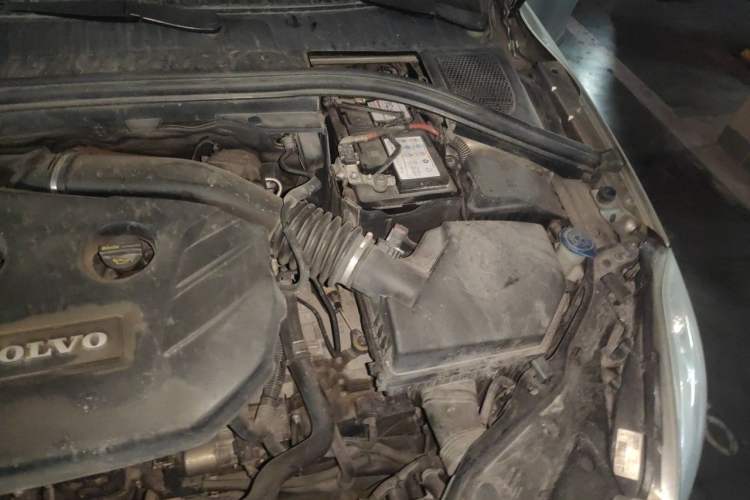 Used Volvo XC60 2012 T5 Comfort Edition Engine Bay Left