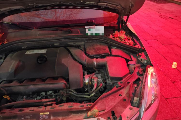 Used Volvo XC60 2012 T6 AWD Comfort Edition Engine Bay Left