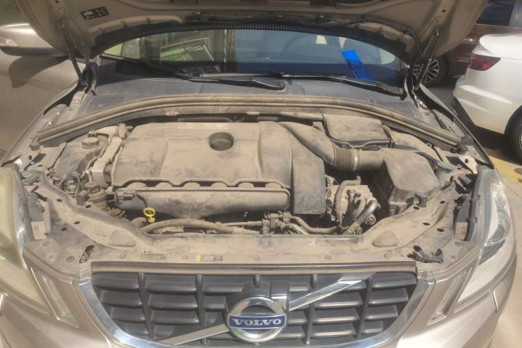 Used Volvo XC60 2012 T6 AWD Zhiya Edition Engine Bay