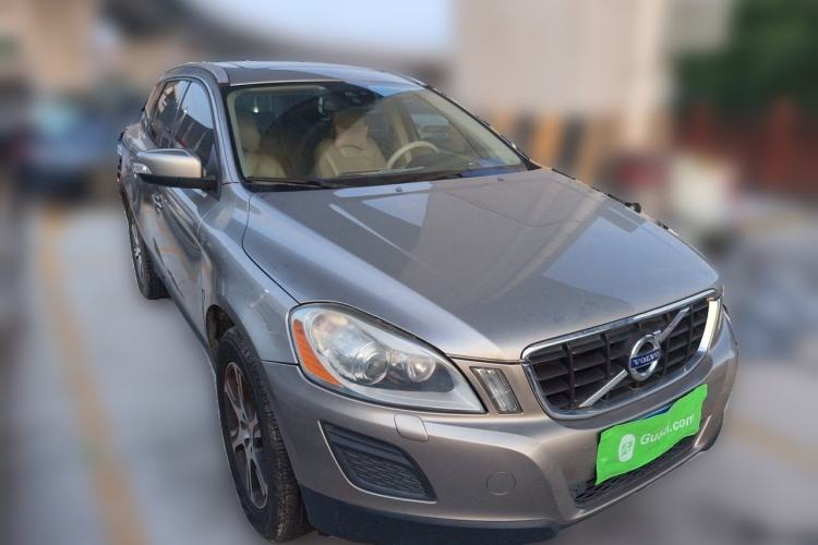 Used Volvo XC60 2012 T6 AWD Comfort Edition Front Right 45 Deg