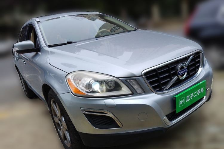 Used Volvo XC60 2012 T6 AWD Zhiya Edition Front Right 45 Deg