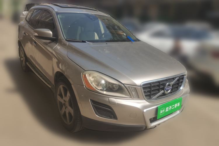 Used Volvo XC60 2012 T6 AWD Zhiya Edition Front Right 45 Deg