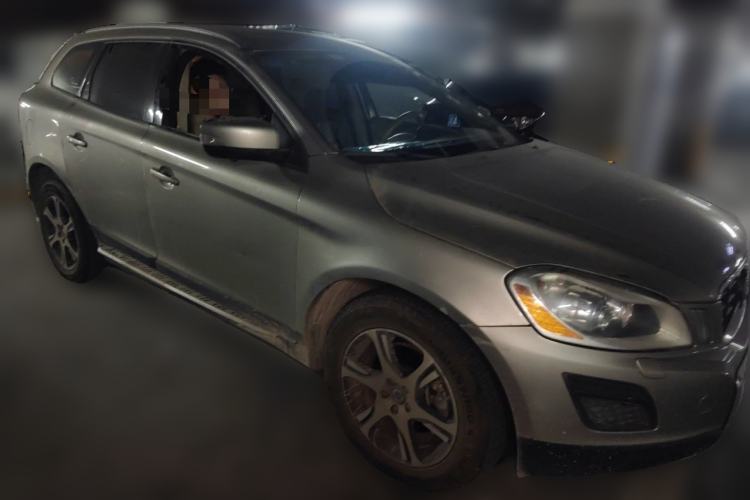Used Volvo XC60 2012 T5 Comfort Edition Front Right 45 Deg
