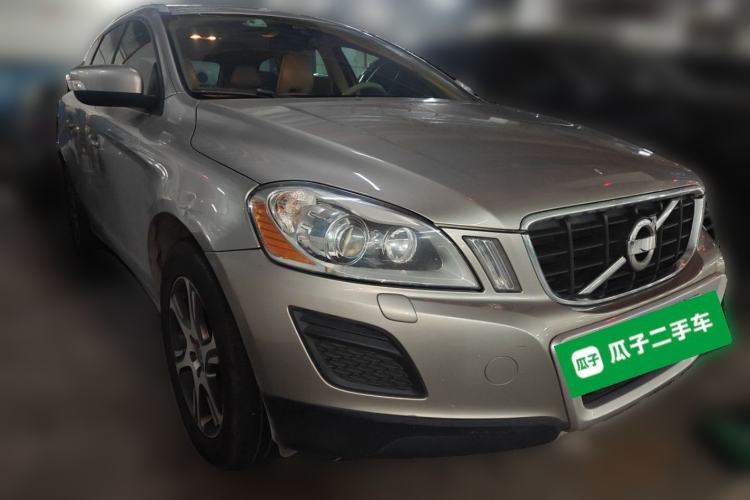 Used Volvo XC60 2012 T5 Comfort Edition Front Right 45 Deg