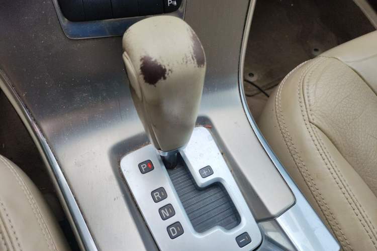 Used Volvo XC60 2012 T5 Comfort Edition Gear Lever