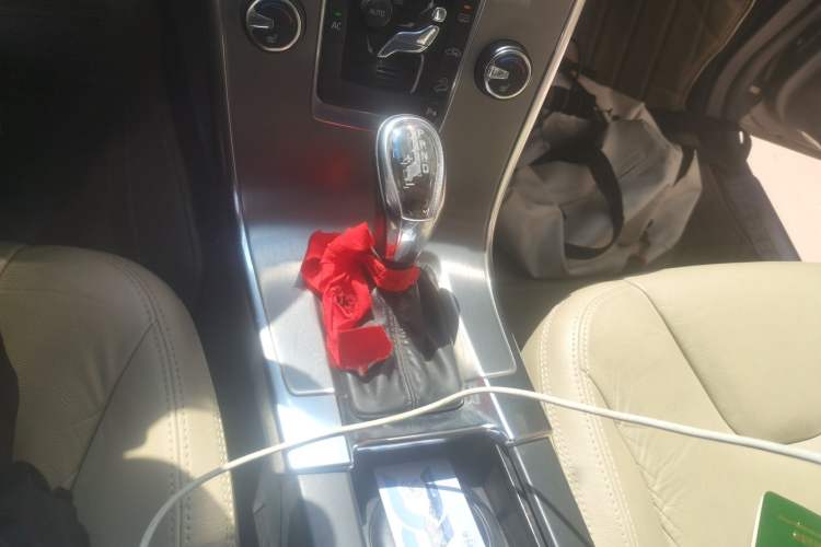 Used Volvo XC60 2012 T6 AWD Zhiya Edition Gear Lever