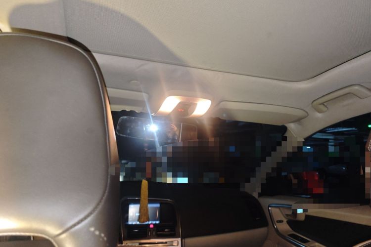 Used Volvo XC60 2012 T5 Comfort Edition Headliner