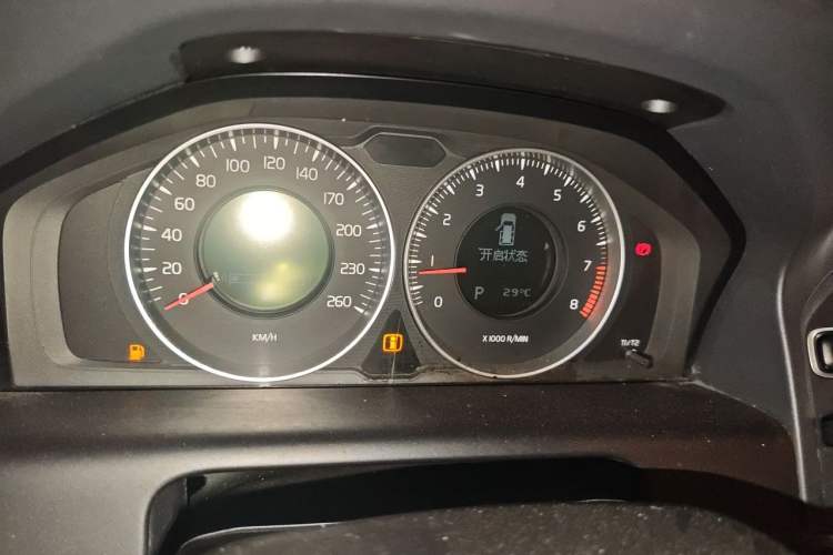 Used Volvo XC60 2012 T5 Comfort Edition Instrument Cluster