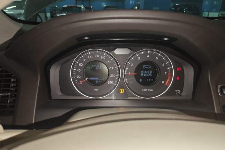 Used Volvo XC60 2012 T5 Comfort Edition Instrument Cluster