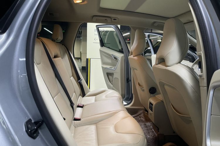 Used Volvo XC60 2012 T5 Zhiya Edition Interior 2