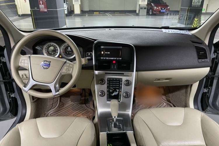 Used Volvo XC60 2012 T5 Zhiya Edition Interior 4