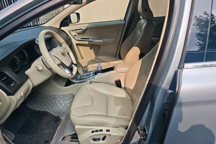 Used Volvo XC60 2012 T6 AWD Comfort Edition Left Front Seat