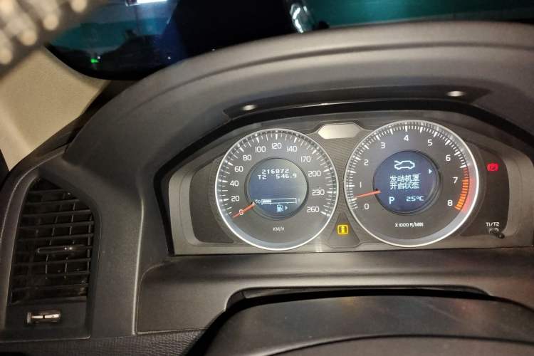 Used Volvo XC60 2012 T6 AWD Zhiya Edition Odometer Close Up