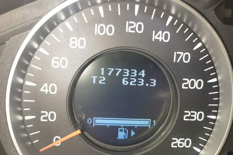 Used Volvo XC60 2012 T5 Zhiya Edition Odometer Close Up