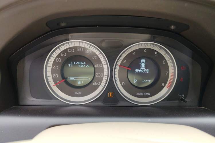 Used Volvo XC60 2012 T6 AWD Zhiya Edition Odometer Close Up