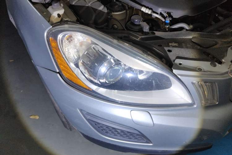 Used Volvo XC60 2012 T5 Zhiya Edition Right Front Headlight