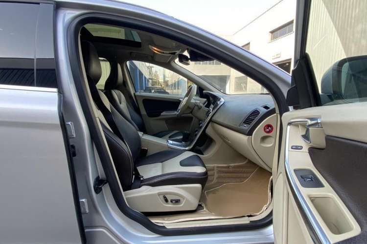Used Volvo XC60 2012 T5 Comfort Edition Right Front Seat