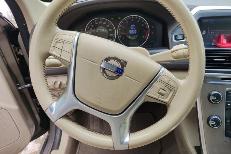 Used Volvo XC60 2012 T5 Comfort Edition Steering Wheel