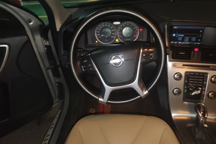 Used Volvo XC60 2012 T5 Comfort Edition Steering Wheel