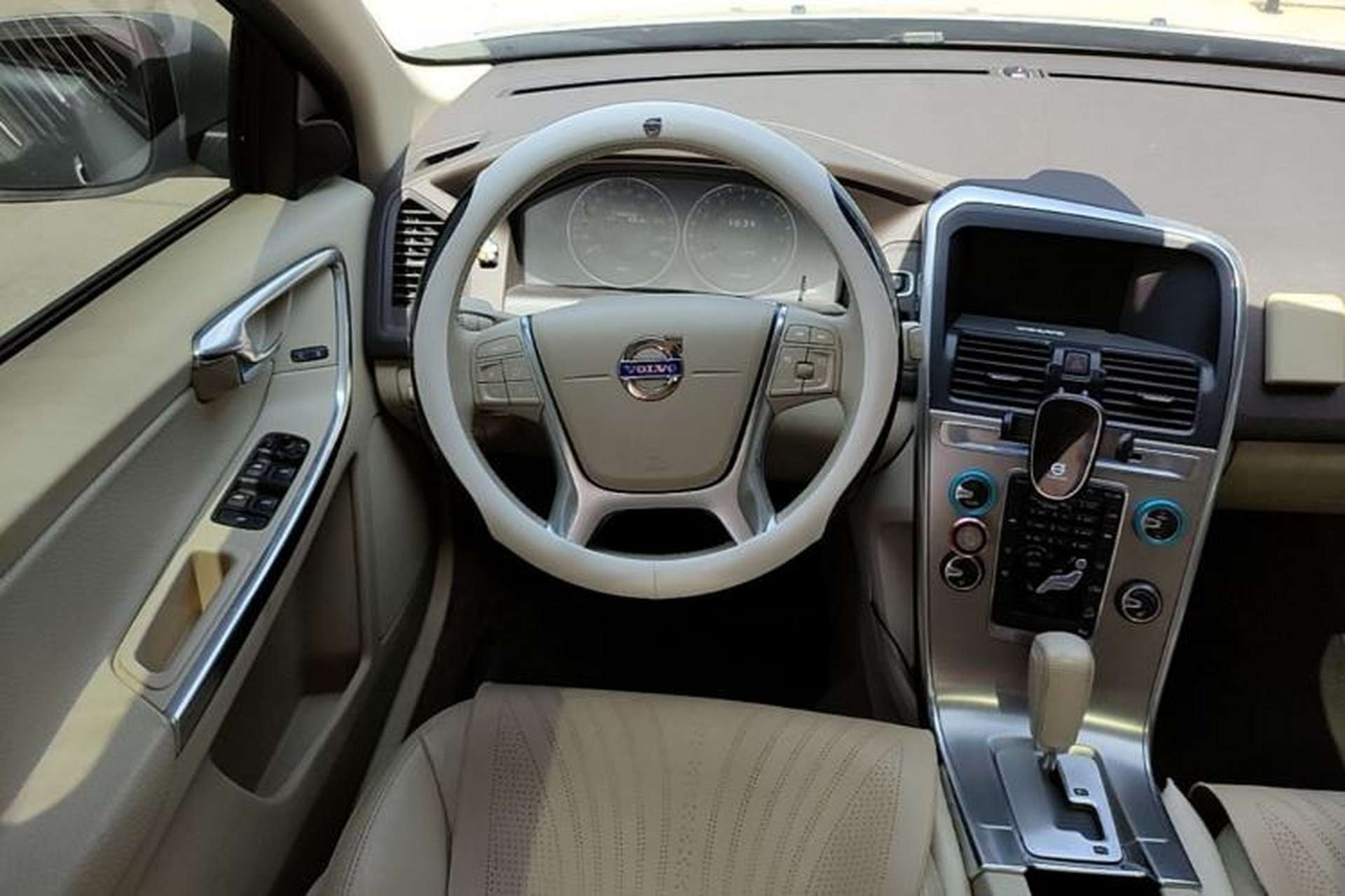 Used Volvo XC60 2012 T6 AWD Comfort Edition Steering Wheel