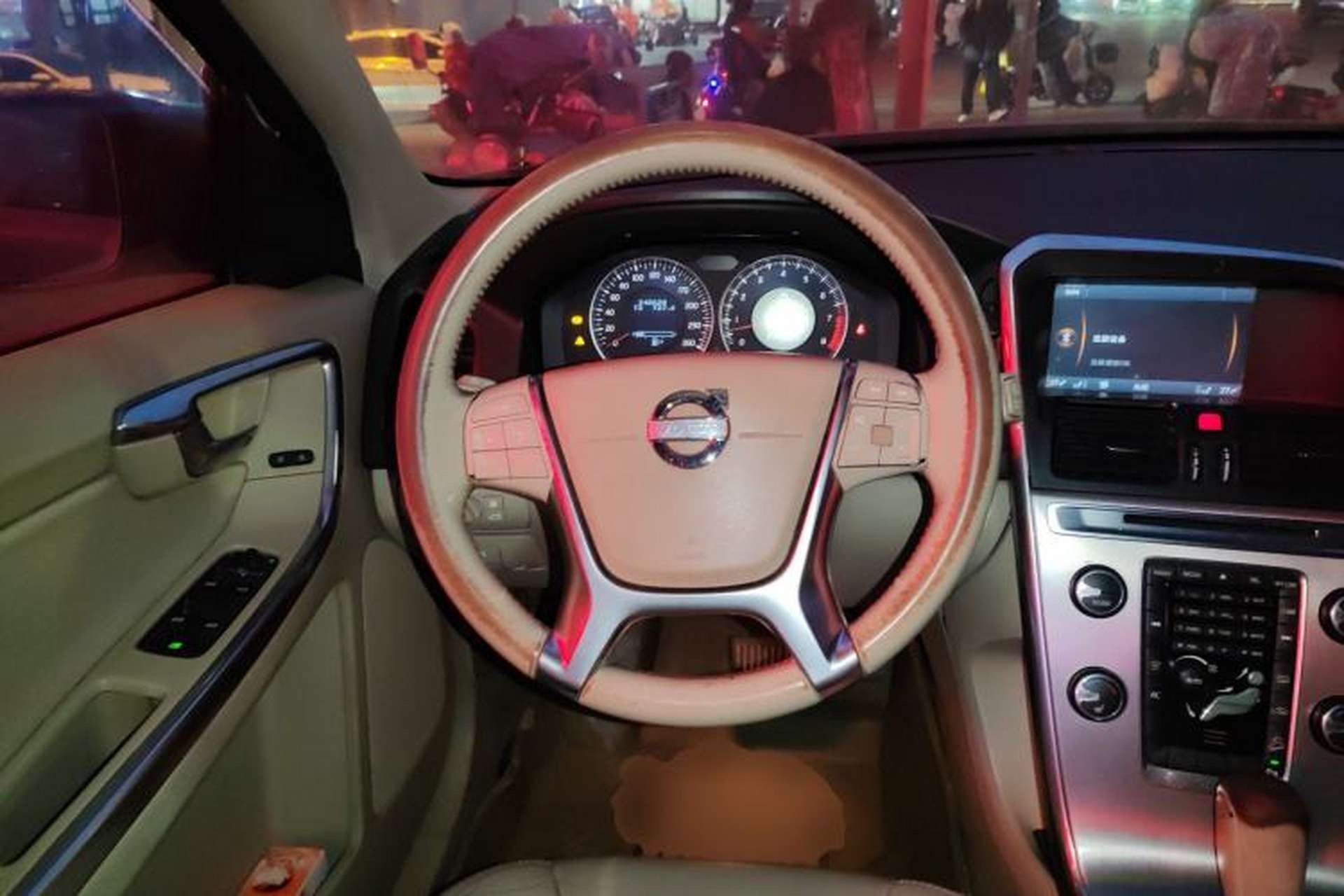 Used Volvo XC60 2012 T6 AWD Comfort Edition Steering Wheel