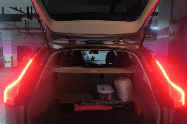 Used Volvo XC60 2012 T5 Comfort Edition Trunk
