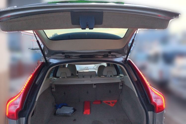 Used Volvo XC60 2012 T6 AWD Comfort Edition Trunk