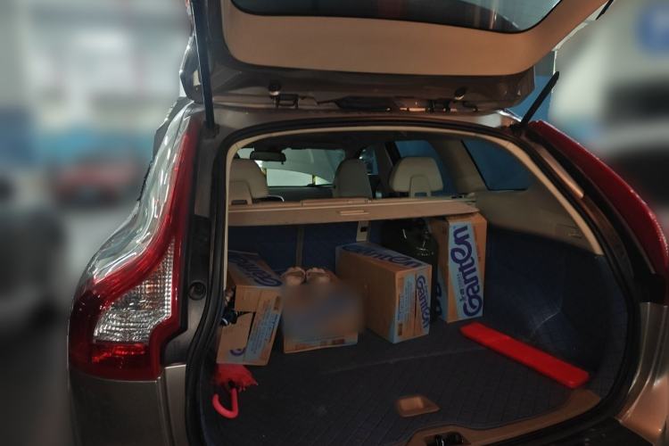 Used Volvo XC60 2012 T5 Comfort Edition Trunk