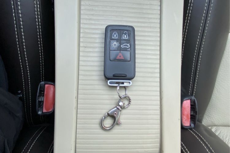 Used Volvo XC60 2012 T5 Comfort Edition Vehicle Key