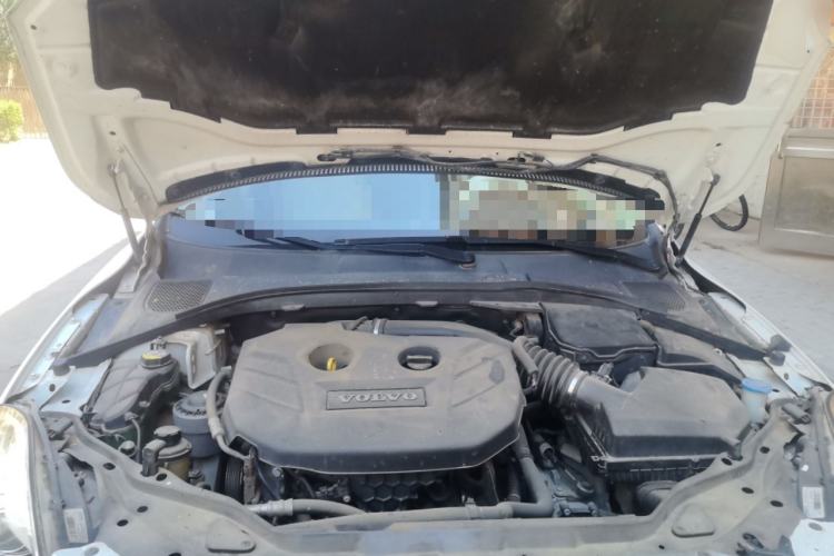 Used Volvo XC60 2012 T5 Comfort Edition Engine Bay