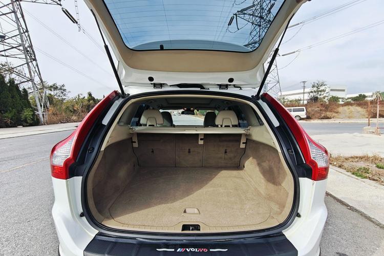 Used Volvo XC60 2012 T5 Comfort Edition Interior 4
