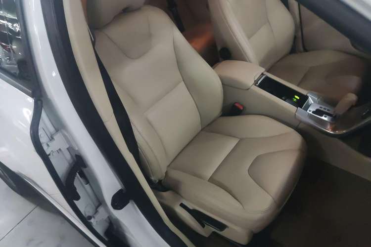 Used Volvo XC60 2012 T5 Comfort Edition Right Front Seat