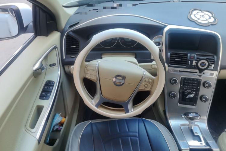 Used Volvo XC60 2012 T5 Comfort Edition Steering Wheel