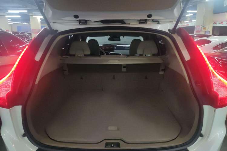 Used Volvo XC60 2012 T5 Comfort Edition Trunk