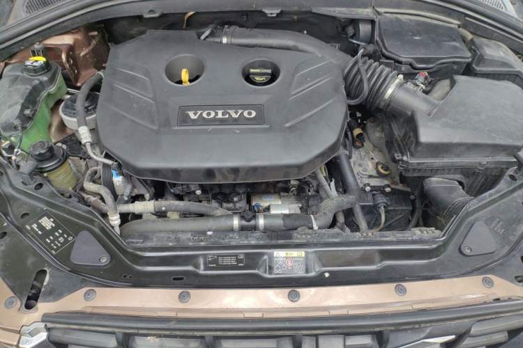 Used Volvo XC60 2012 T5 Comfort Edition Engine Bay