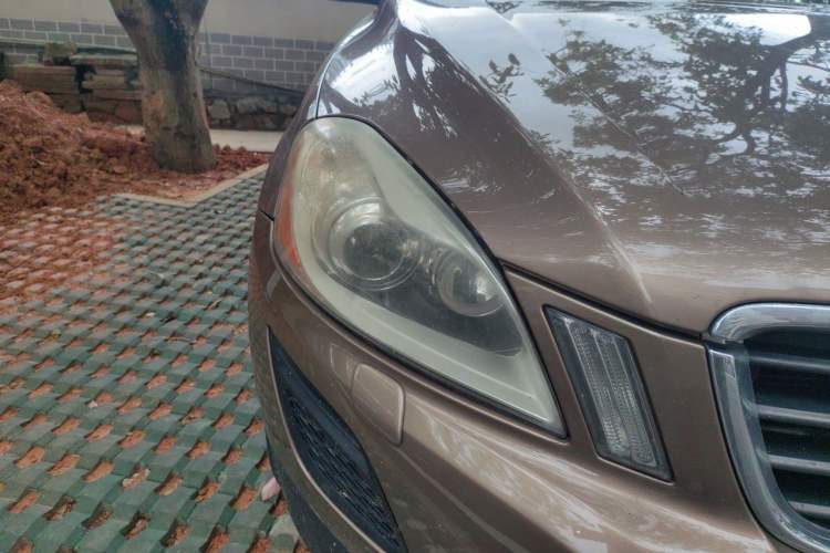 Used Volvo XC60 2012 T5 Comfort Edition Right Front Headlight
