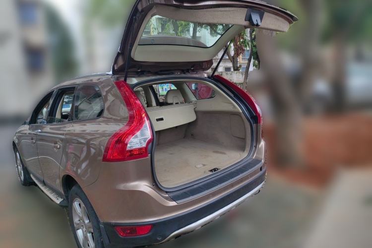 Used Volvo XC60 2012 T5 Comfort Edition Trunk