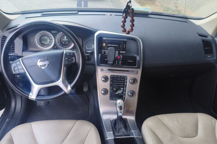 Used Volvo XC60 2013 T6 AWD Zhiya Edition Center Console