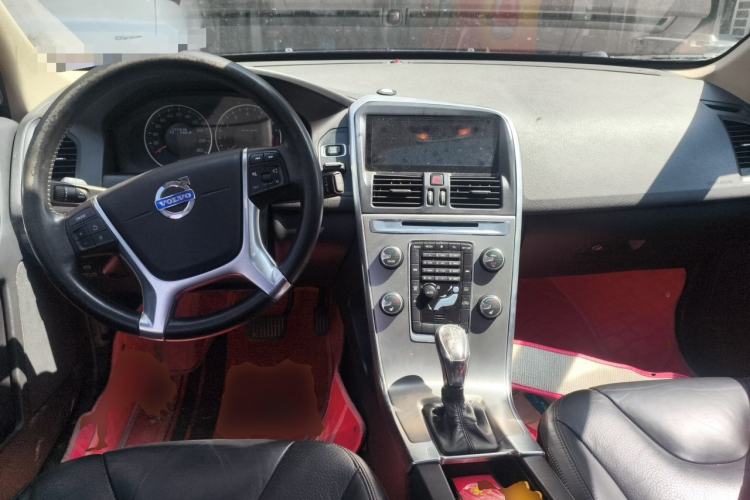 Used Volvo XC60 2013 T5 Comfort Edition Center Console