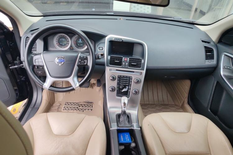 Used Volvo XC60 2013 T5 Zhiya Edition Center Console