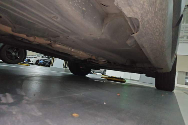 Used Volvo XC60 2013 T6 AWD Comfort Edition Chassis Rear Right