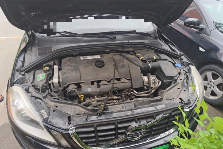 Used Volvo XC60 2013 T6 AWD Comfort Edition Engine Bay