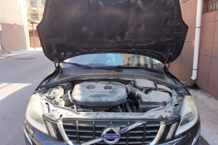 Used Volvo XC60 2013 T5 Comfort Edition Engine Bay