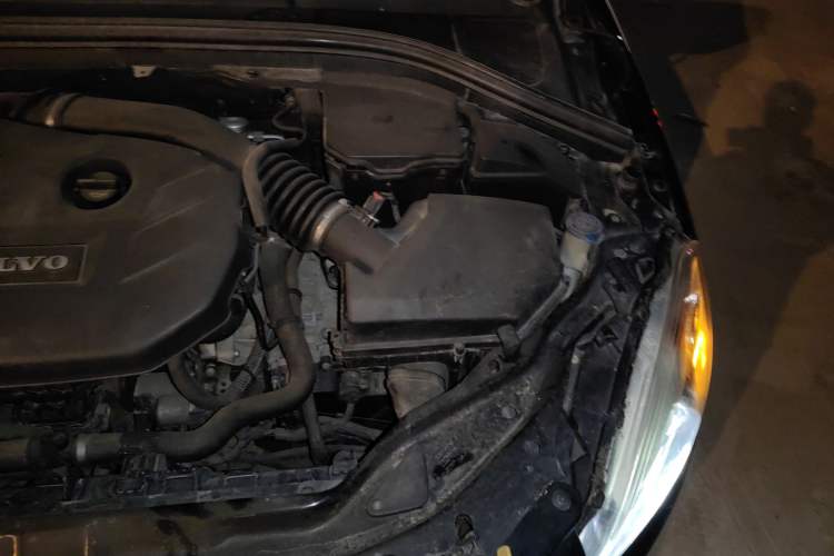 Used Volvo XC60 2013 T5 Comfort Edition Engine Bay Left