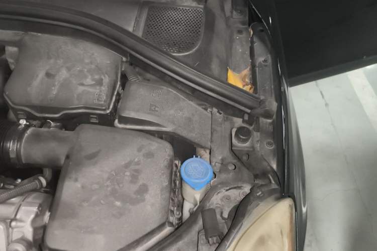 Used Volvo XC60 2013 T6 AWD Comfort Edition Engine Bay Left