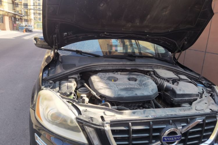 Used Volvo XC60 2013 T5 Comfort Edition Engine Bay Right
