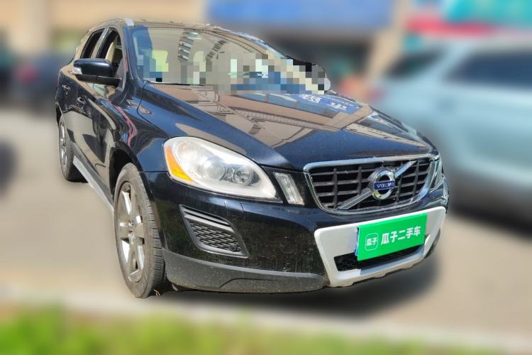 Used Volvo XC60 2013 T6 AWD Comfort Edition Front Right 45 Deg